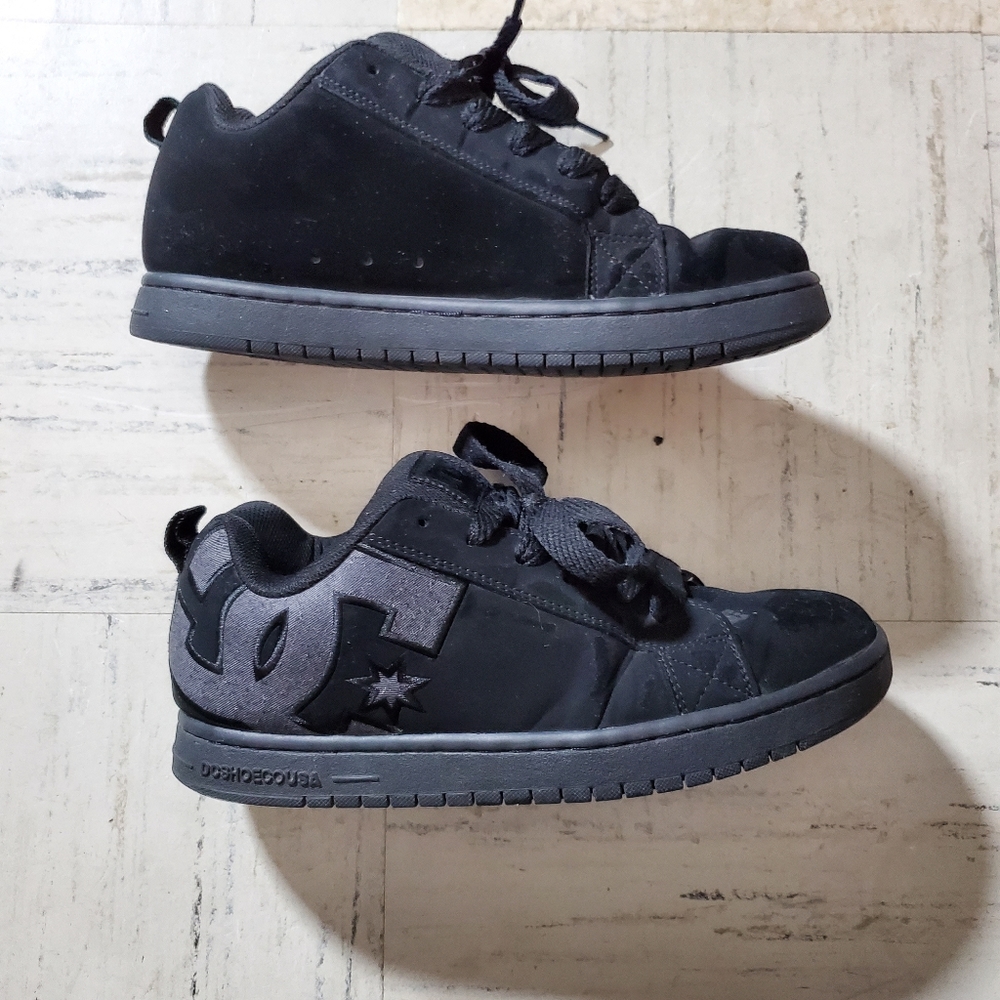 DC's Men's Court Graffix Sneakers